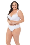 698 - CONJUNTO PLUS EM MICROFIBRA E DETALHES EM RENDA