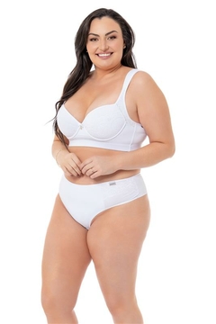 698 - CONJUNTO PLUS EM MICROFIBRA E DETALHES EM RENDA