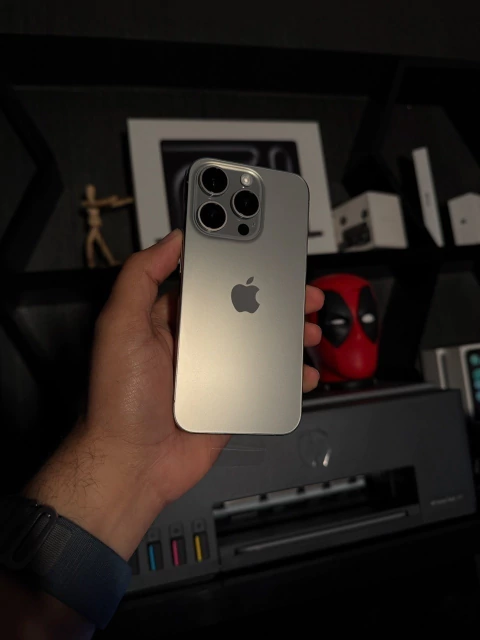 iPhone 15 Pro 256GB Titanium Natural Seminovo