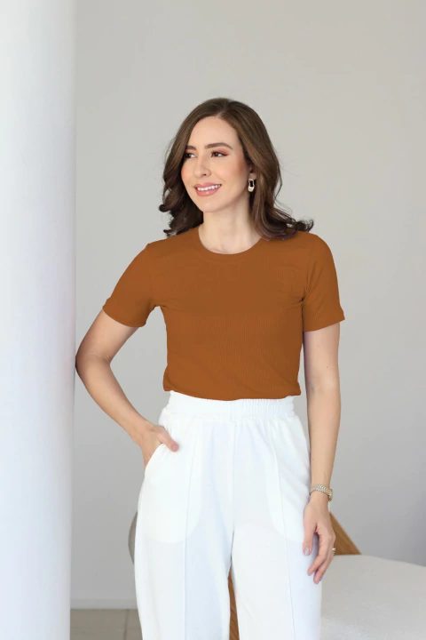 CAMISETA GABI CARAMELO - comprar online
