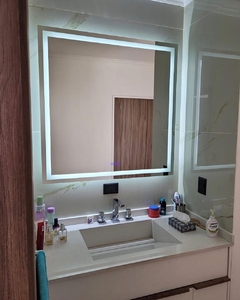 Espejo smart SD con touch dimmer esmeriado led rectangular 60x100 bluetooth - BiselDeco