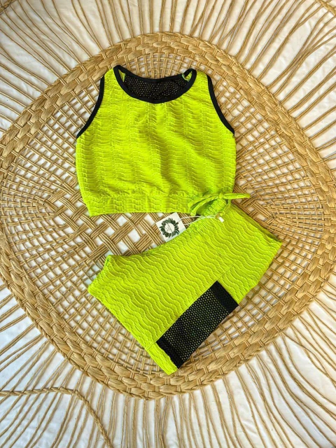 CONJUNTO FITNESS SHORT TEXTURIZADO PISTACHE E PRETO #2 - comprar online