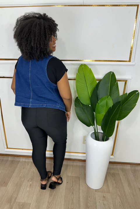 Colete jeans plus size