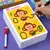 Jogo de Tabuleiro Educativo Encontre os Erros Reutilizável com peças coloridas e tabuleiro ilustrado.