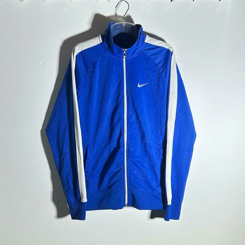 Campera Nike - comprar online