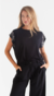 Remera tachas Yei - comprar online
