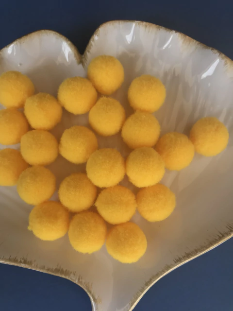 Pompom Amarelo Ouro - 10 unidades - comprar online