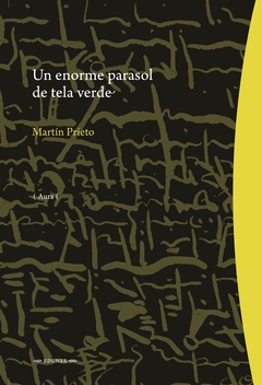 Un enorme parasol de tela verde