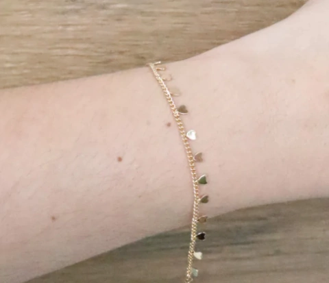 PULSEIRA CORAÇÕES DOURADO - comprar online