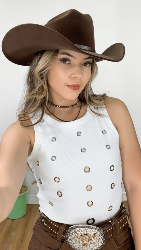 Blusa canelada Country feminina premium com detalhes em argolas de metal ilhós 