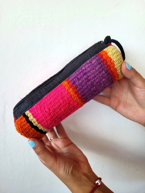 Cartuchera de Puyo - comprar online