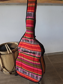 Funda de Guitarra en Aguayo - Norteña Mayoristas