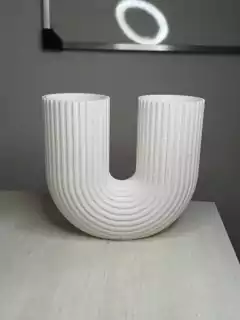 Florero en U - comprar online