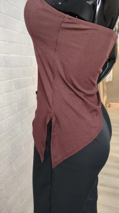 Blusa Feminina Canelada Gola Alta - Sem Mangas - comprar online