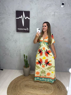 Vestido Bege com a Estampa " Tucano Solar "
