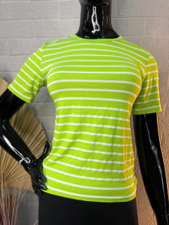 Blusa Listrada em Viscose com Elastano - Conforto e Estilo no Dia a Dia - Baratão Confecções