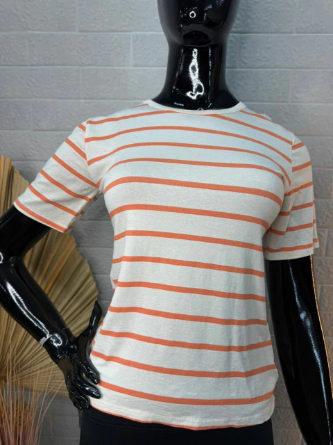 Blusa Listrada em Poliester com Elastano - Conforto e Estilo no Dia a Dia - comprar online