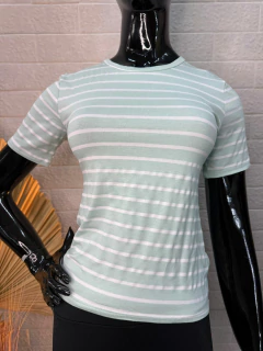 Blusa Listrada em Viscose com Elastano - Conforto e Estilo no Dia a Dia - comprar online