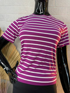 Blusa Listrada em Viscose com Elastano - Conforto e Estilo no Dia a Dia