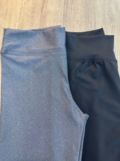 Legging Básica em Poliéster com Elastano