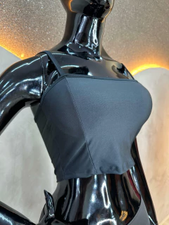 Top Fitness Básico em Poliéster com Elastano Preto - loja online