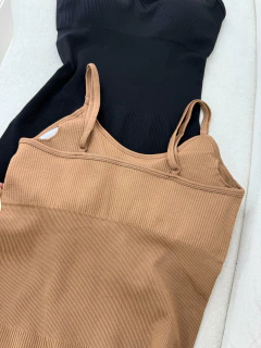 Macaquinho Fitness Feminino - Poliamida com Elastano na internet