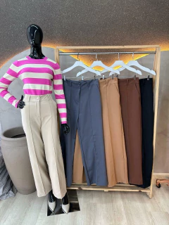 Calça de Alfaiataria Feminina - comprar online