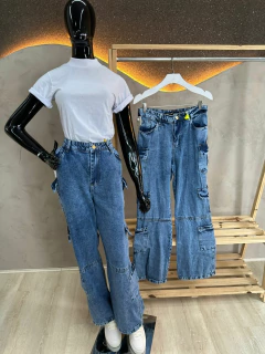 Calça Jeans Cargo Feminina - Estilo Urbano e Conforto - comprar online