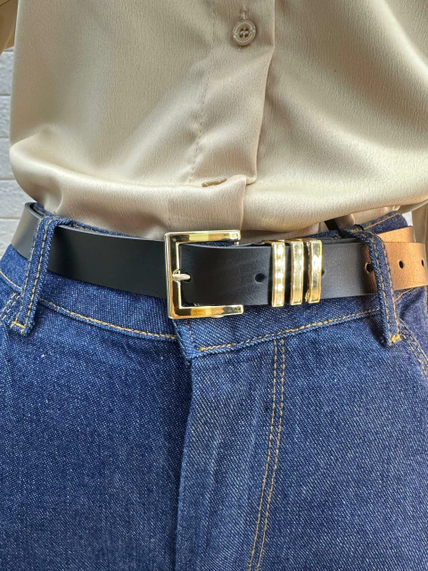 Cinto Feminino Preto com Fivela Quadrada Dourada