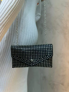 Bolsa Feminina de Ombro Preta com Corrente e Aplicações em Strass - Brilho, Estilo e Brinde Exclusivo! na internet