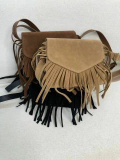 Bolsa Feminina Pequena de Camurça com Franjas - Estilo Boho Chic - loja online