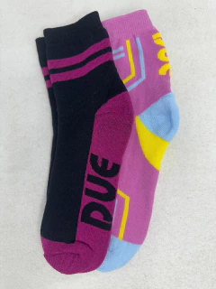 Kit com Dois pares de Meias Feminina Esportiva Cano Médio Atoalhada - Conforto e Estilo para o Dia a Dia - comprar online