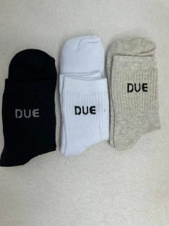 Kit 3 Meias Femininas Cano Médio Canelado - Conforto, Estilo e Versatilidade para o Dia a Dia - Baratão Confecções