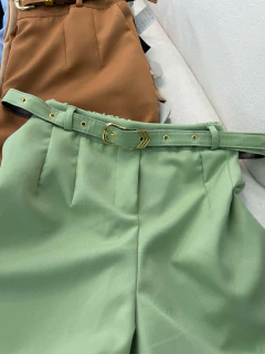 Short Alfaiataria com Cinto - Conforto e Elegância na internet