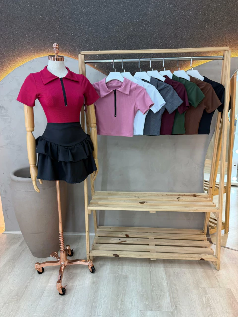 Cropped Polo com Zíper Frontal - Viscose com Elastano