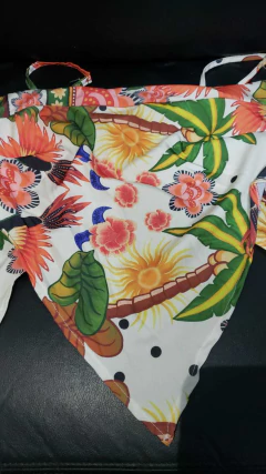 Blusa Feminina Estilo Lenço com Amarração - Viscose Leve e Estampada - loja online