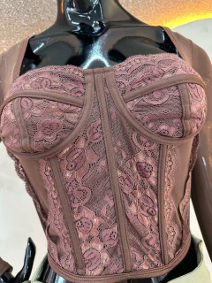 Cropped Estilo Espartilho em Renda - Com Manga de Tule ou Alça Ajustável