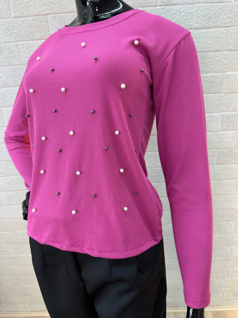 Blusa Feminina Canelada com Pérolas Aplicadas - Manga Longa