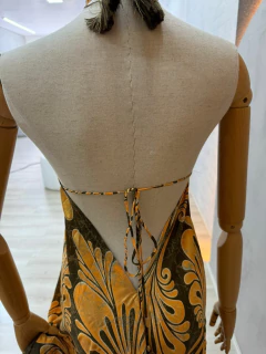 Vestido Longo Estilo Indiano Estampado - Alça Halter e Decote Profundo - Baratão Confecções