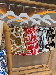 Short Saia Feminino de Poliéster com Amarração Lateral - Estilo e Conforto em Uma Só Peça - Baratão Confecções