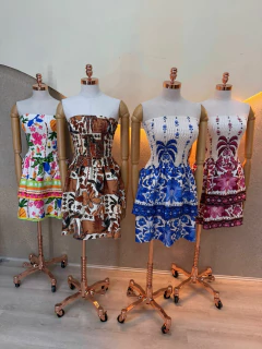 Vestido Tomara que Caia em Poliéster - Estilo Fresco e Estampas Vibrantes