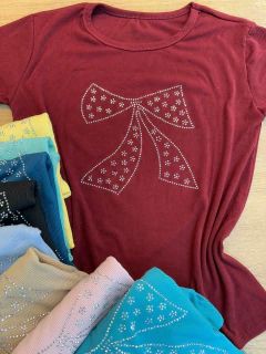 Blusa T-shirt Feminina Canelada- Viscose com Elastano - Estampa de Laço,Gratidão e Stich com Strass - comprar online