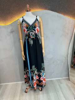 Imagem do Vestido Longo de Viscose com Estampa Étnica e Floral