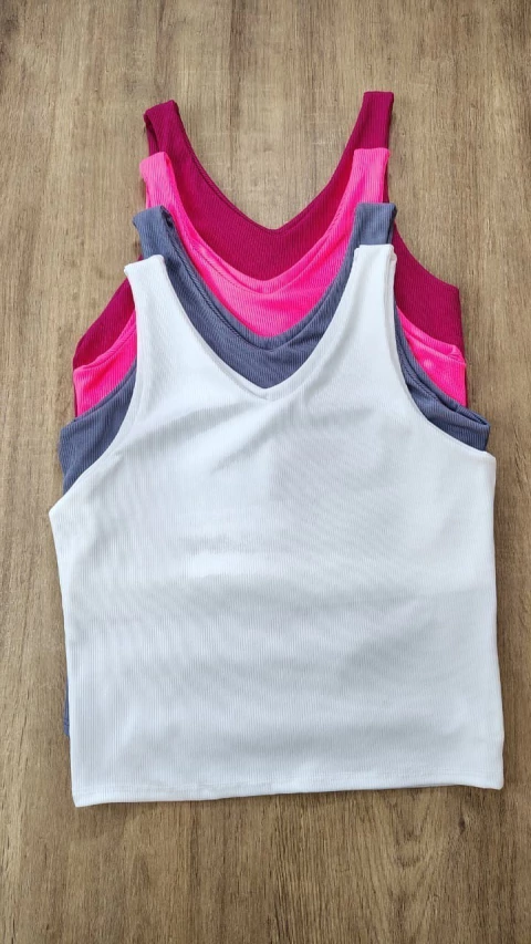 Cropped Canelado com Elastano - Conforto e Estilo em Uma Só Peça!