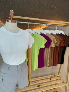 Blusa Canelada Feminina em Viscose com Elastano - Conforto e Estilo em uma só peça ? na internet