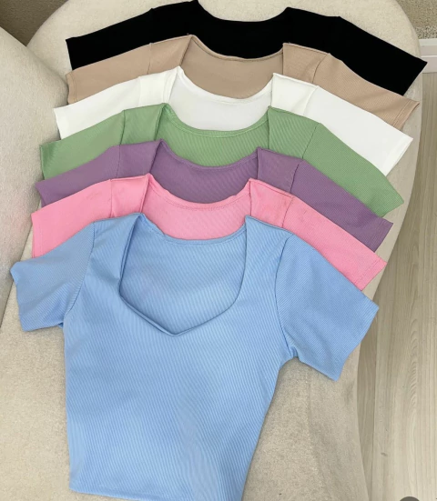 Cropped Canelado Feminino em Poliéster com Elastano