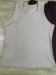 Blusa Canelada Feminina em Viscose com Elastano Sem Manga - Básica, Moderna e Super Confortável ?