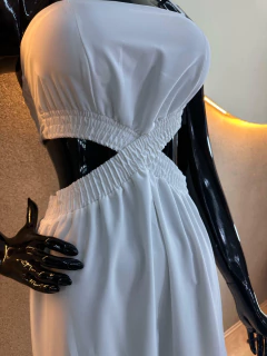 Vestido Longo em Alfaiataria com Recortes Laterais ? - Baratão Confecções