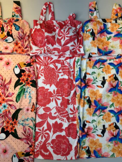 Imagem do Conjunto Canelado Cropped com Bojo + Saia Midi com Fenda