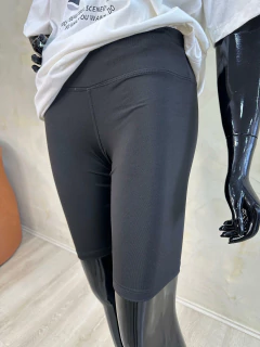 Shorts Femininos Fitness em Poliéster com Elastano - Versões Curto e Comprido na internet